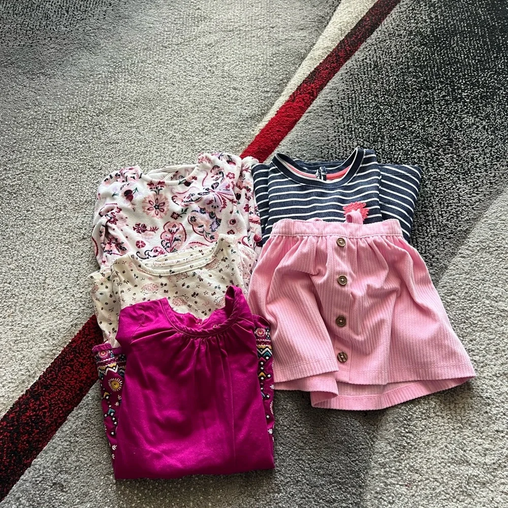 Assorted Girl’s 5PC 2T Dresses And PJ Top Bundle - Picture 1 of 16